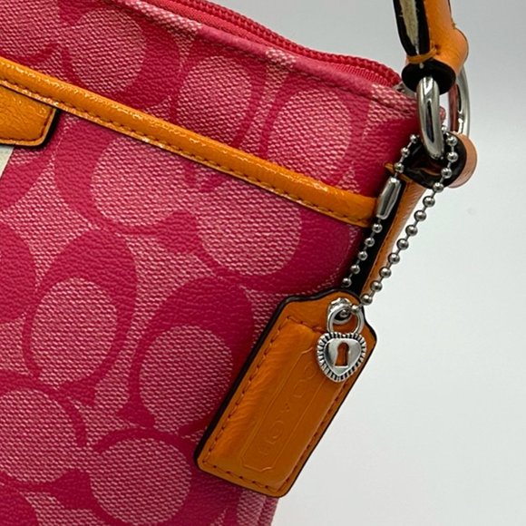 💰PRICE DROP💰 Coach Signature Swingpack Crossbody Pink/Orange Stripe with Charm - Picture 11 of 16